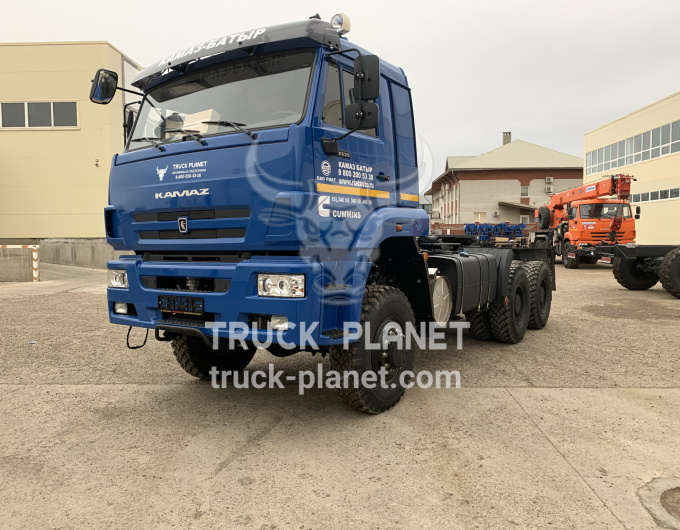Седельный тягач КАМАЗ 65225-6215-47 (RT) двускатная ошиновка